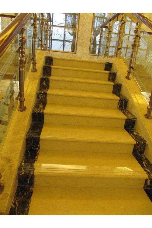 Мраморная лестница для отеля